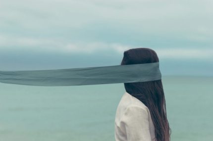 alone-971122_1920